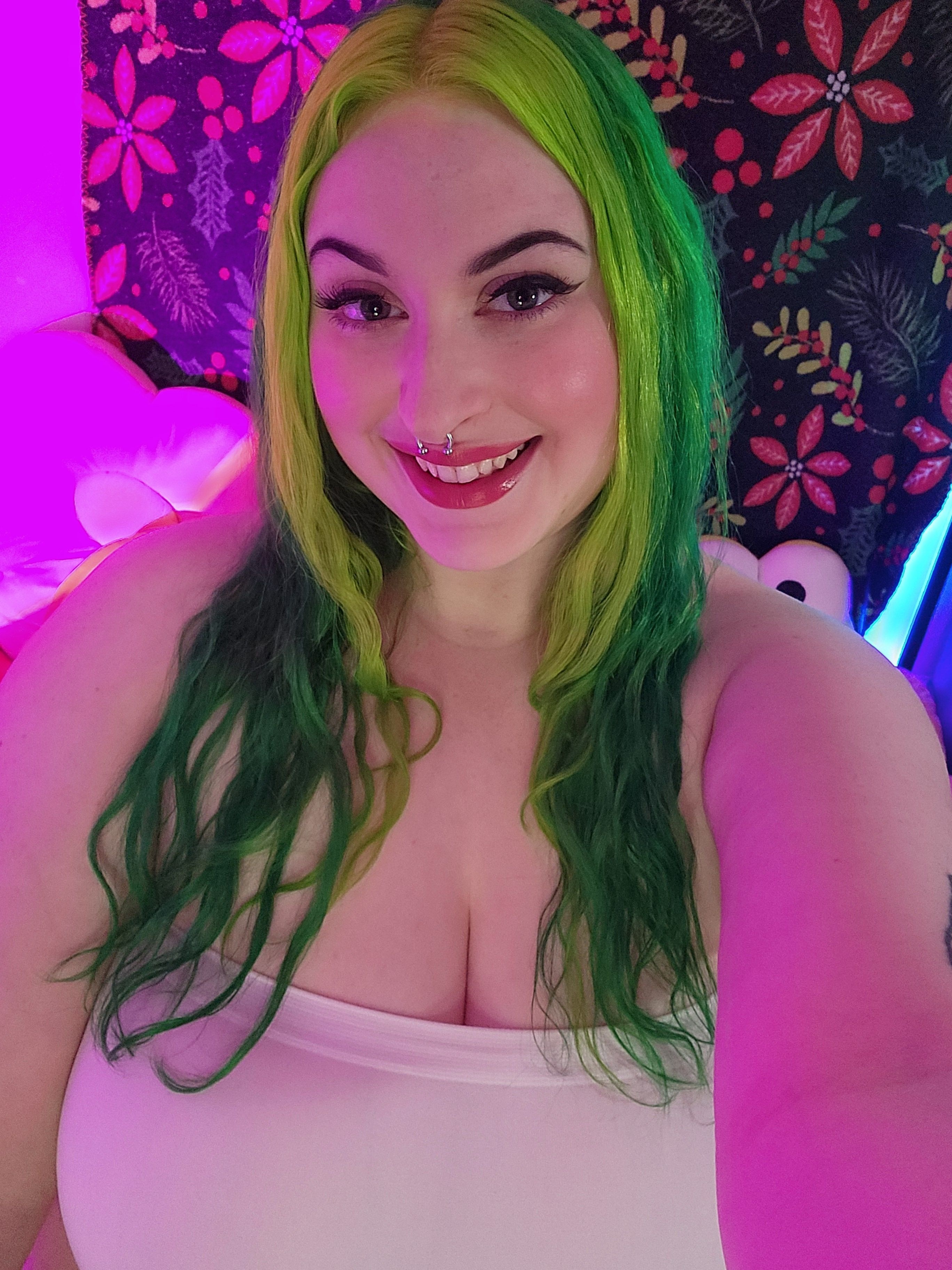 Princess Kira — Fansly creator