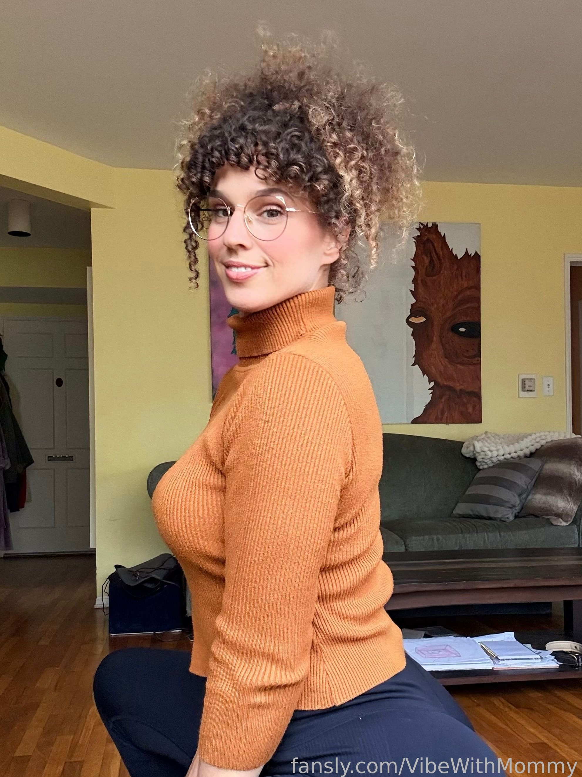 VibeWithMommy — Fansly creator
