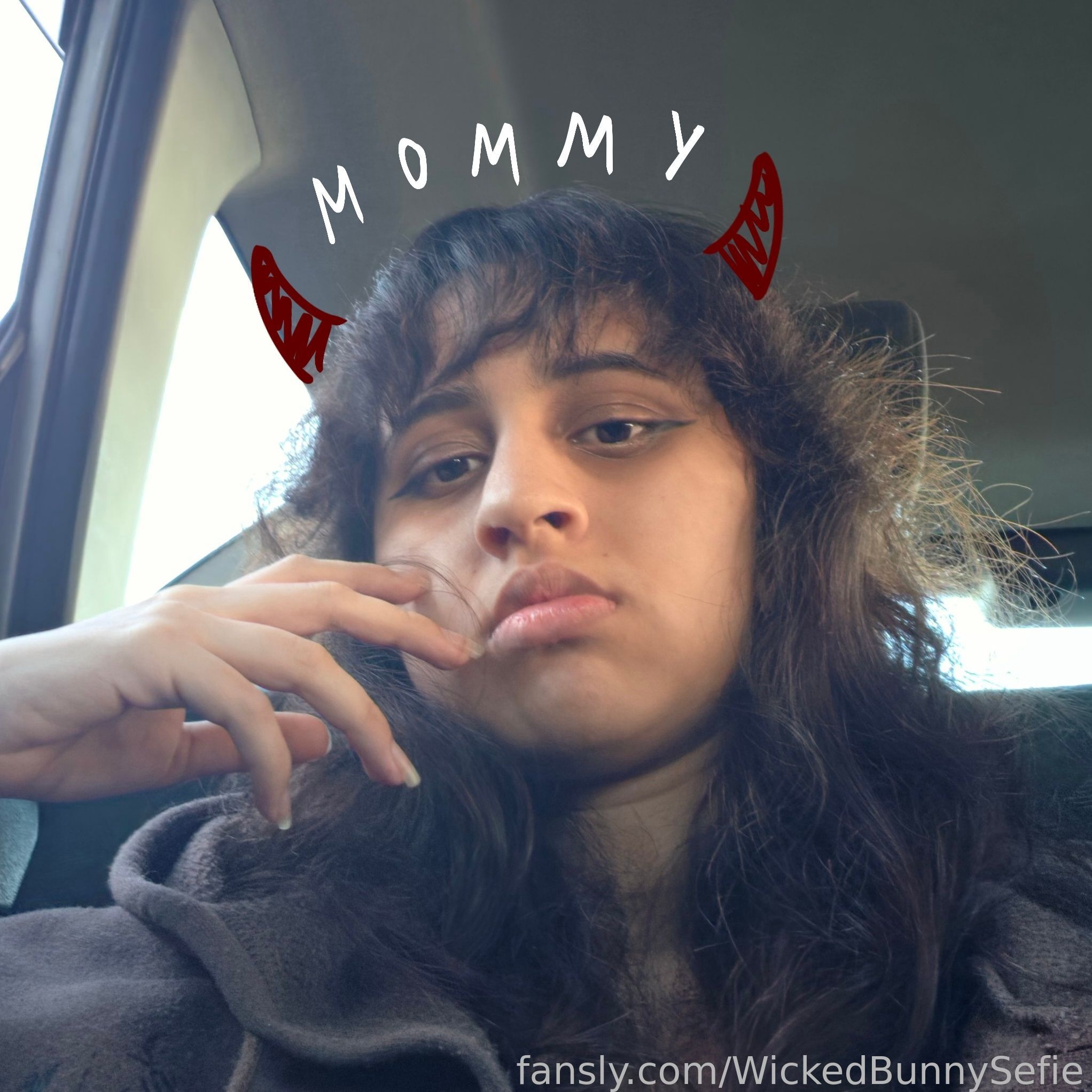 HellBun — Fansly creator