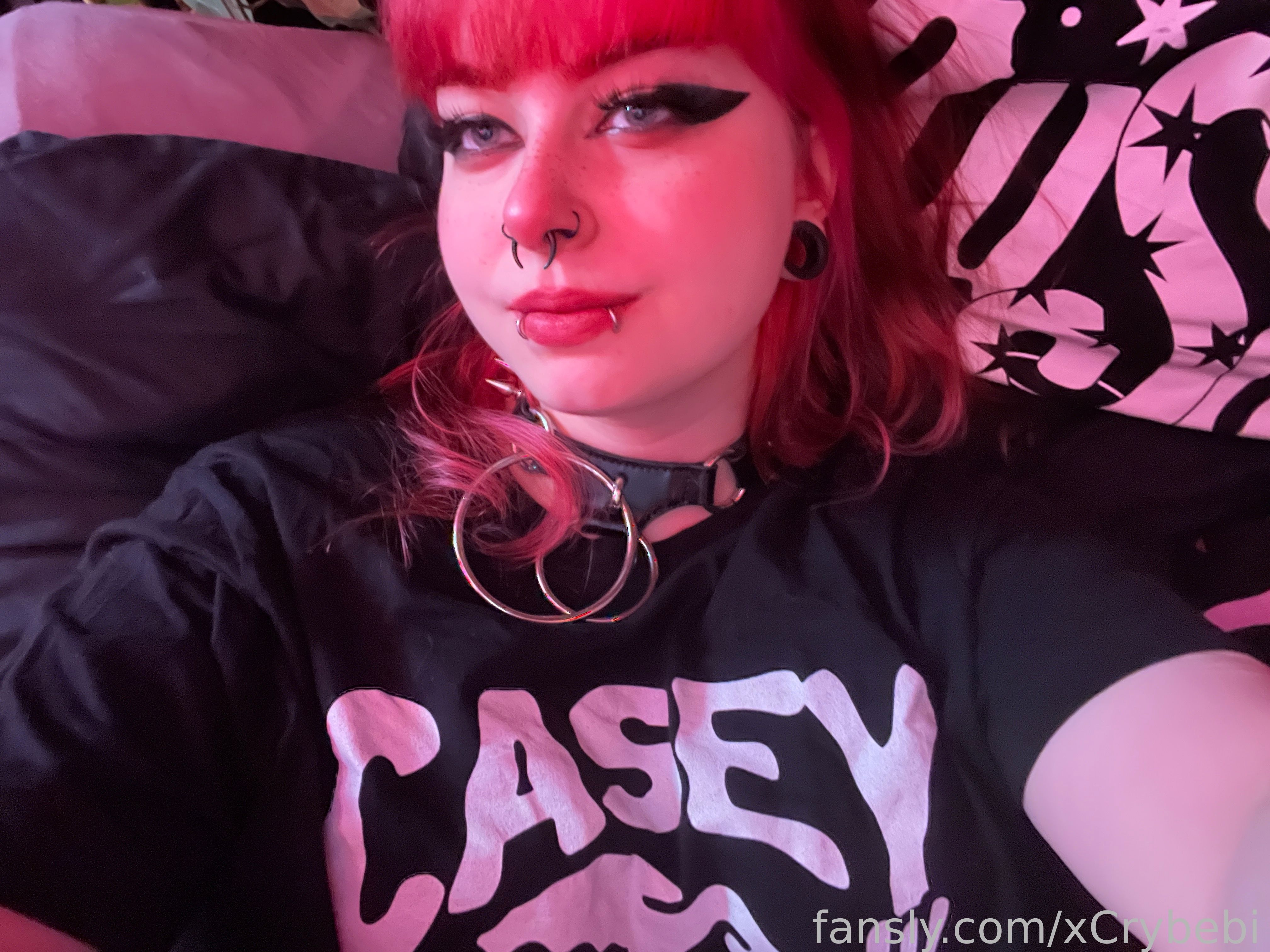 xCrybebi — Fansly creator