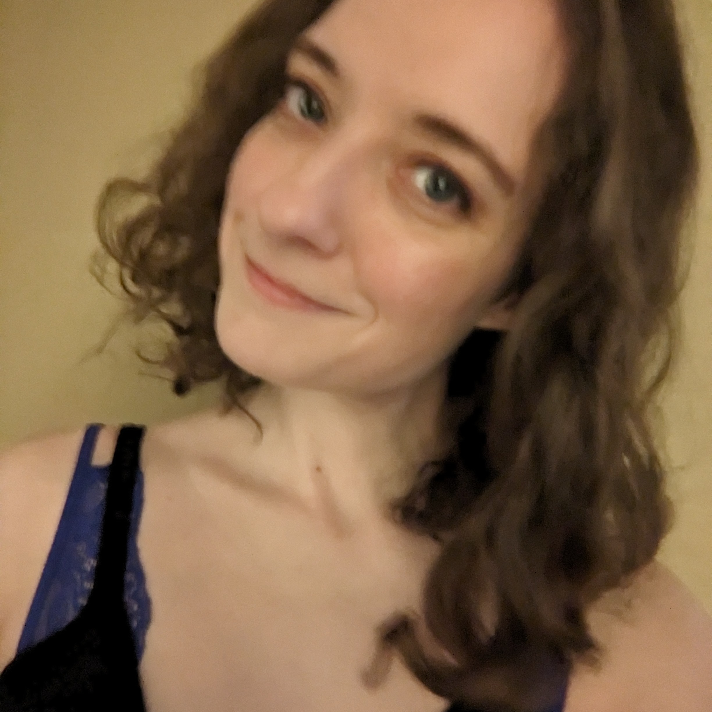 sophiafoxlv — ManyVids creator