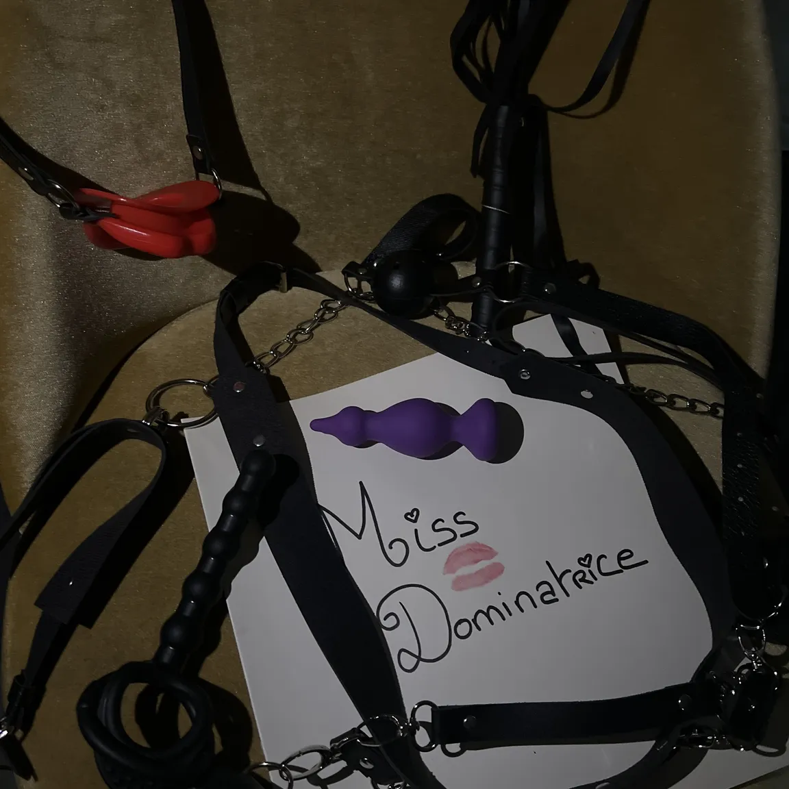 Missdominatrice — MYM creator